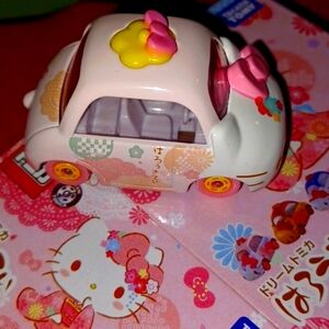 Takara Tomy Collector's Hello Kitty VW Bug